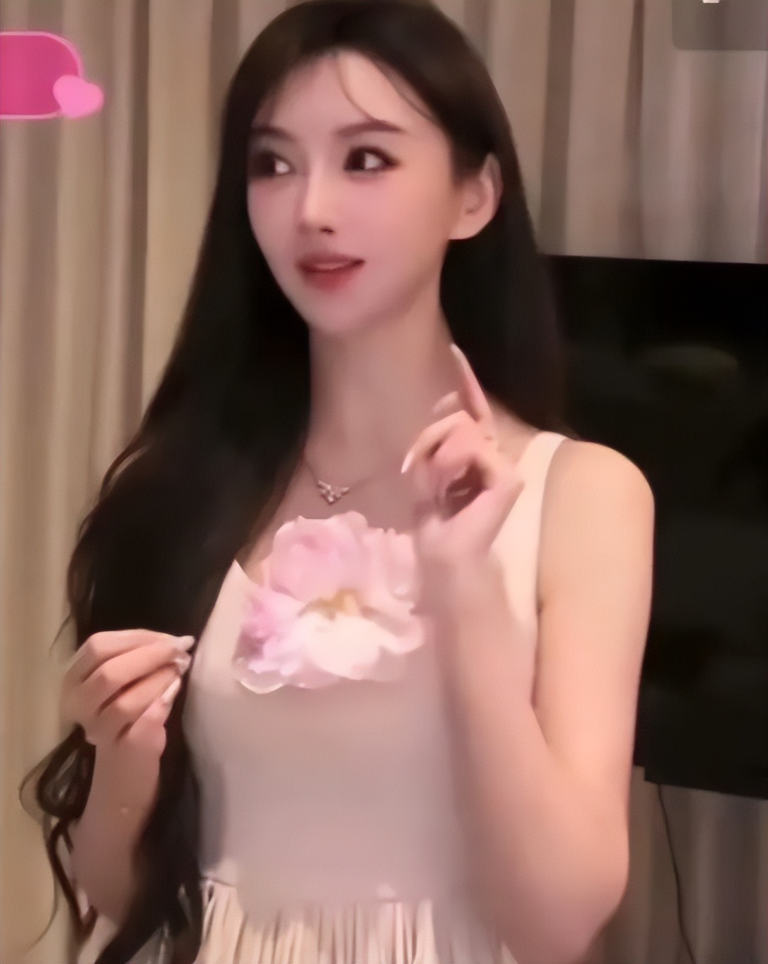 黄晓明新恋情 胡冉儿 黄晓明感情史_娱乐圈公布恋情的明星