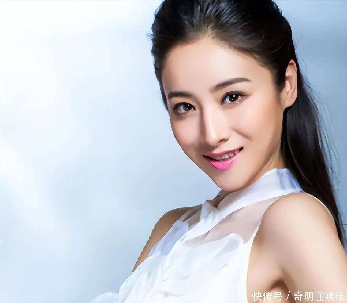 张艺谋超生事件 何珺举报张艺谋 蝴蝶效应娱乐圈_娱乐圈举报电话