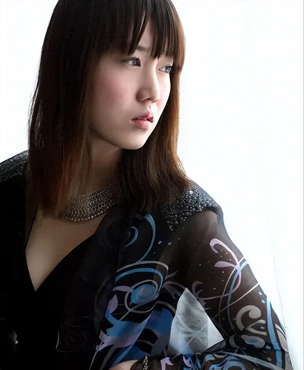 中国女明星人体艺术_张小雨 裸模 人体摄影